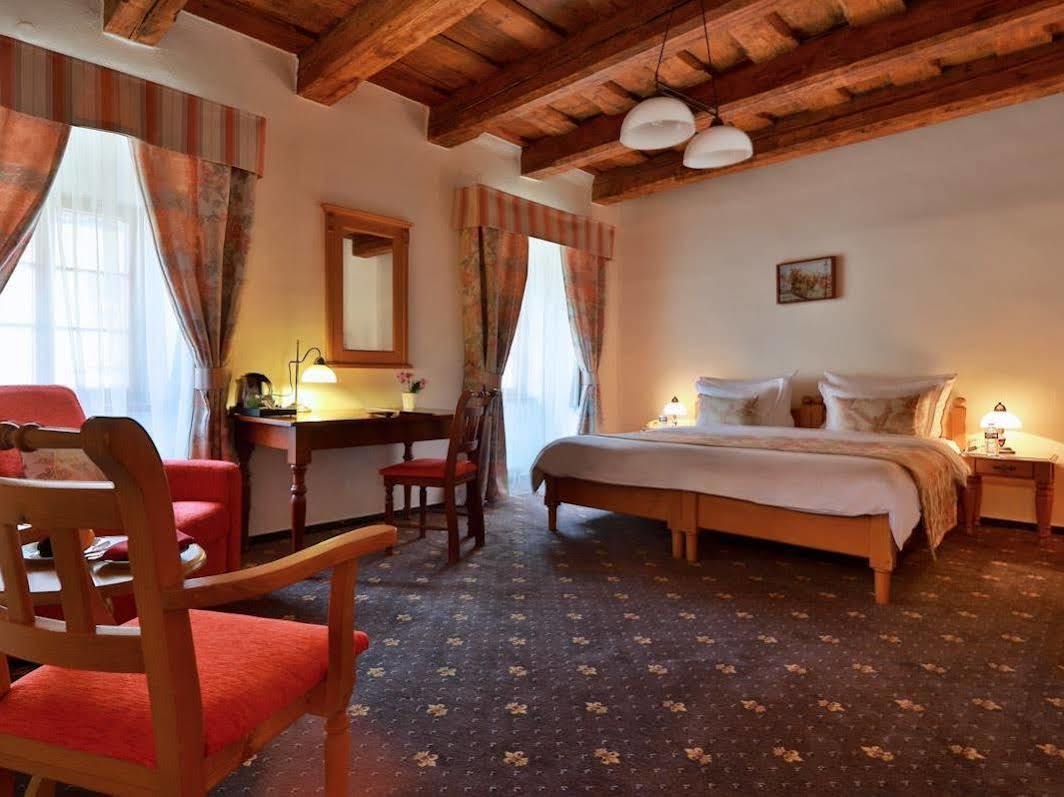 Questenberg 4* Praga